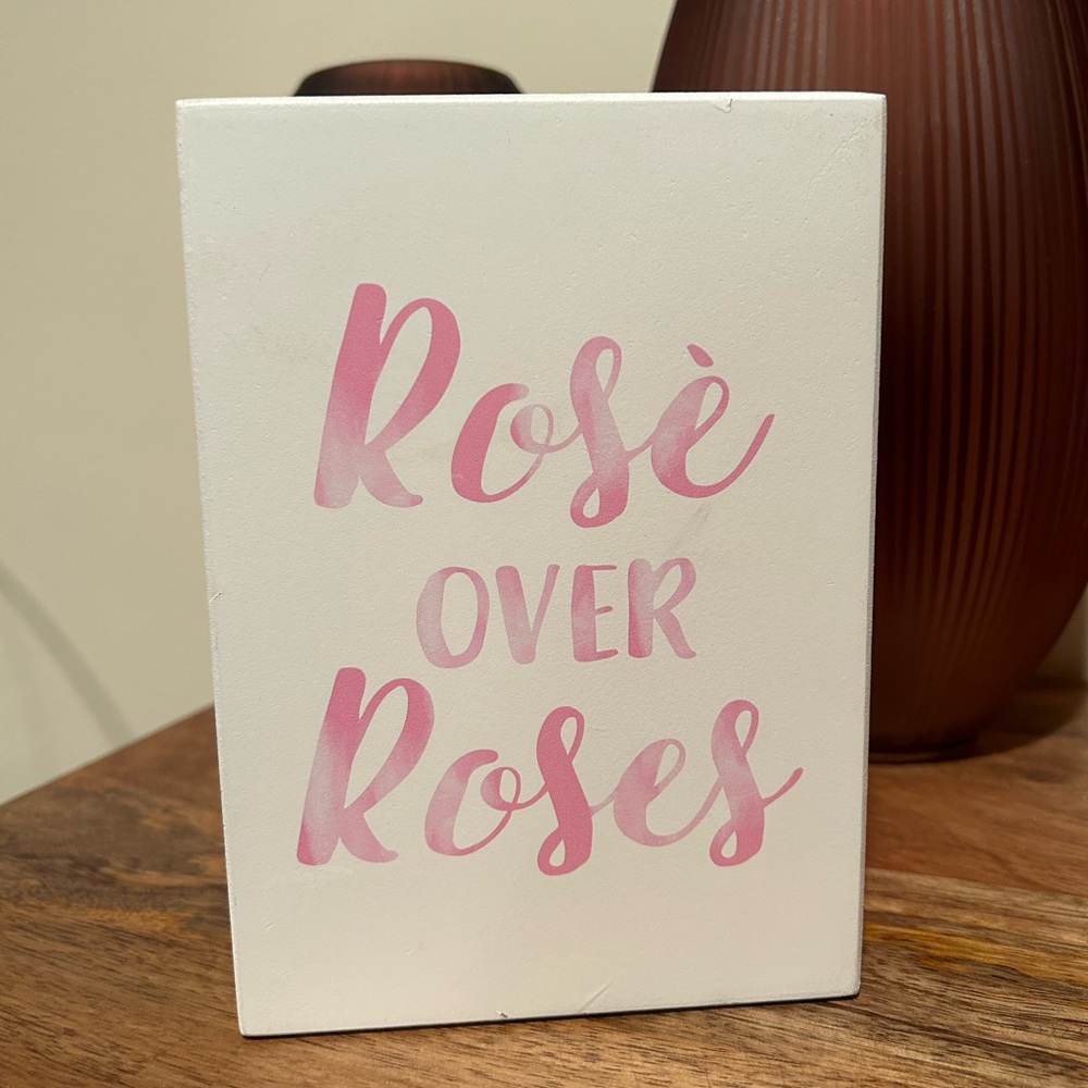 SIXTREES | ‘rose over roses’ box sign